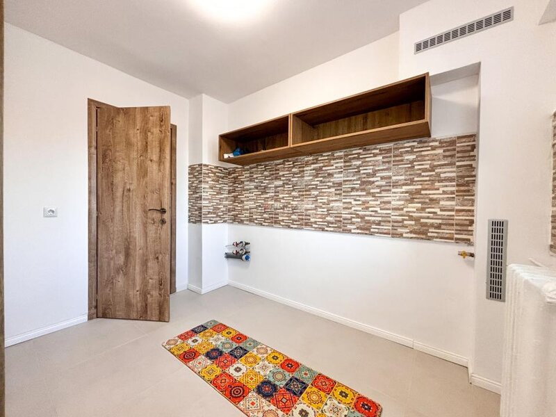 Gorjului  0% comision -3 Camere Renovat Complet - Etaj 4 Bloc Anvelopat Metrou Gorjului 1m